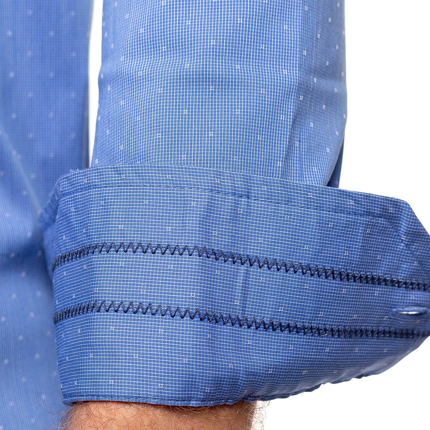 Chemise à petits carreaux