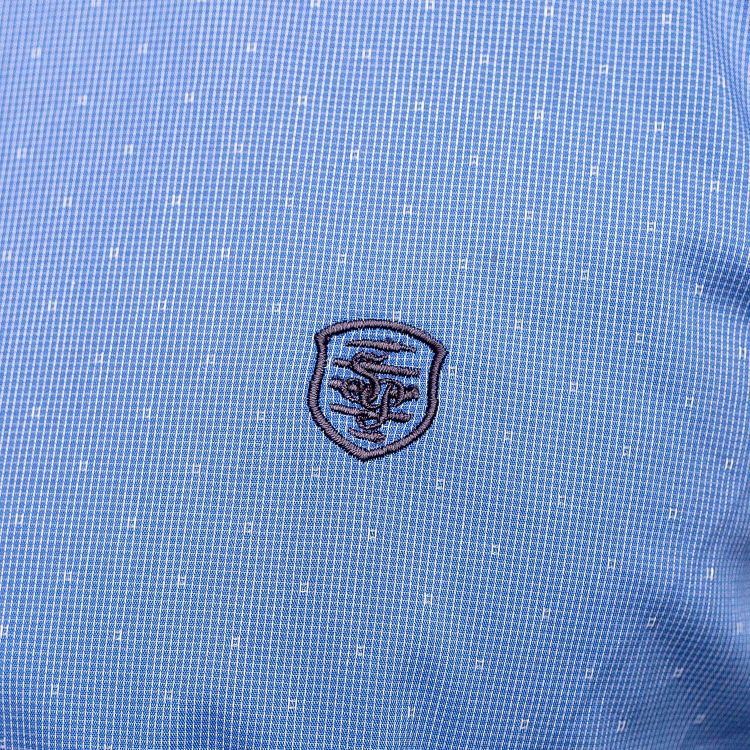 Chemise à petits carreaux