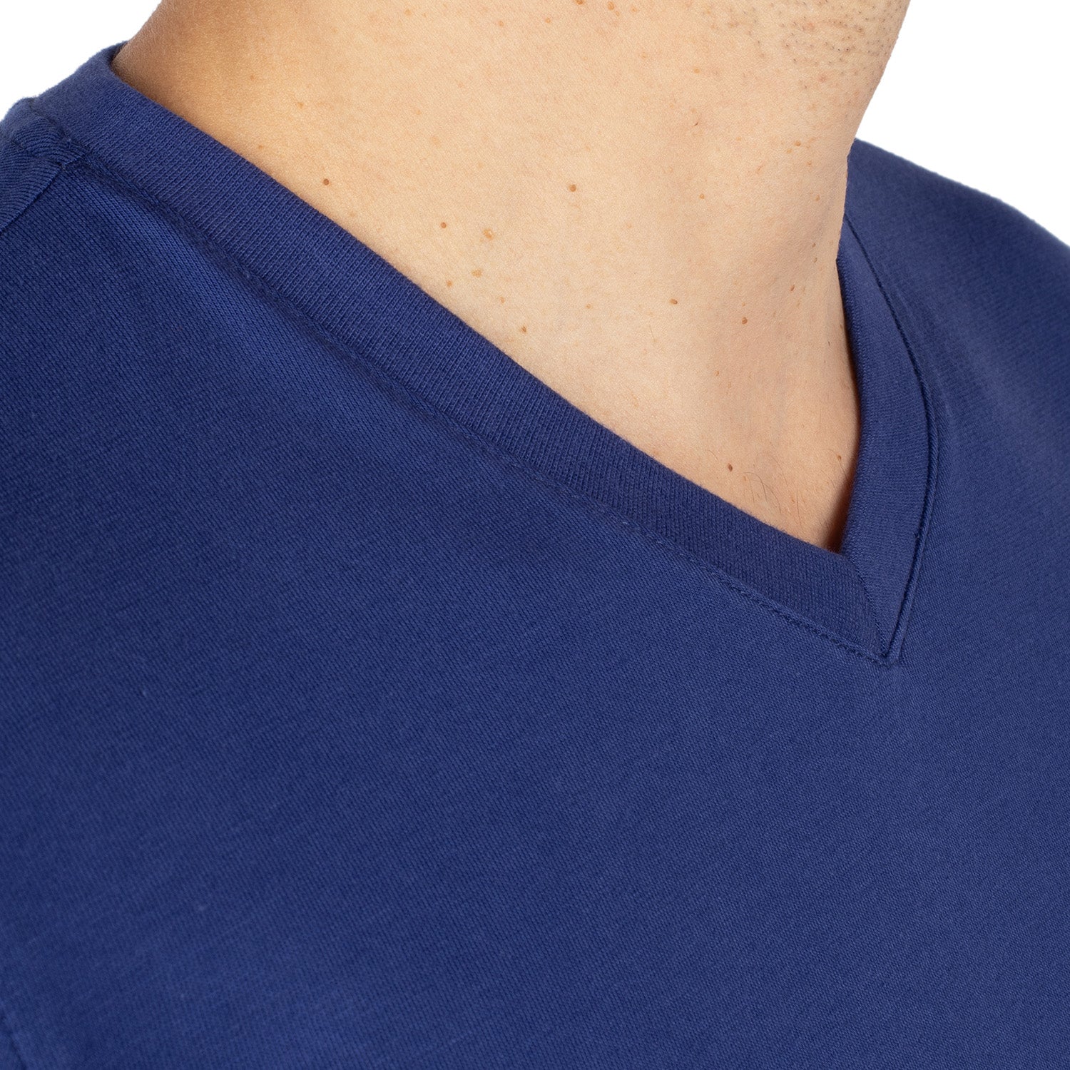 T-shirt slim col v