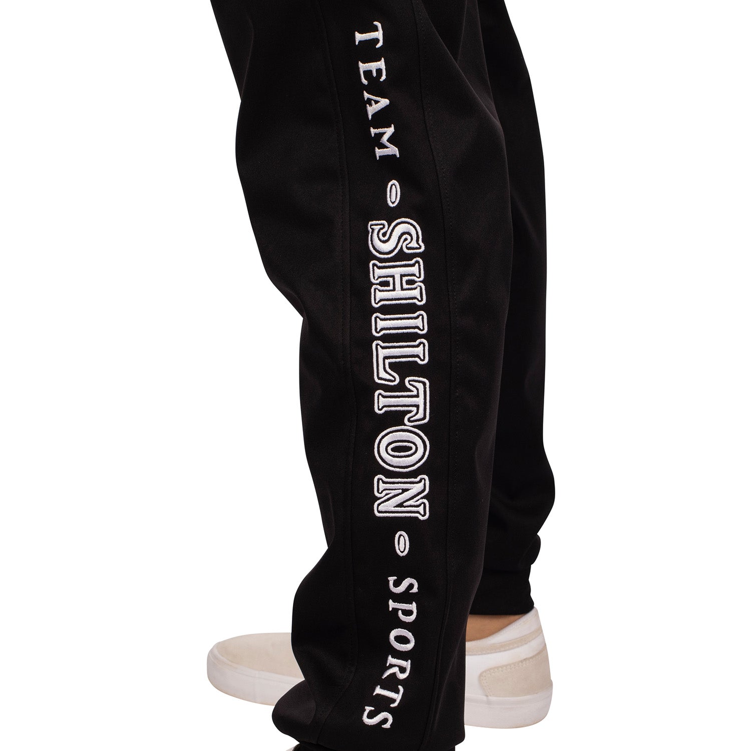 Water-repellent jogging suit