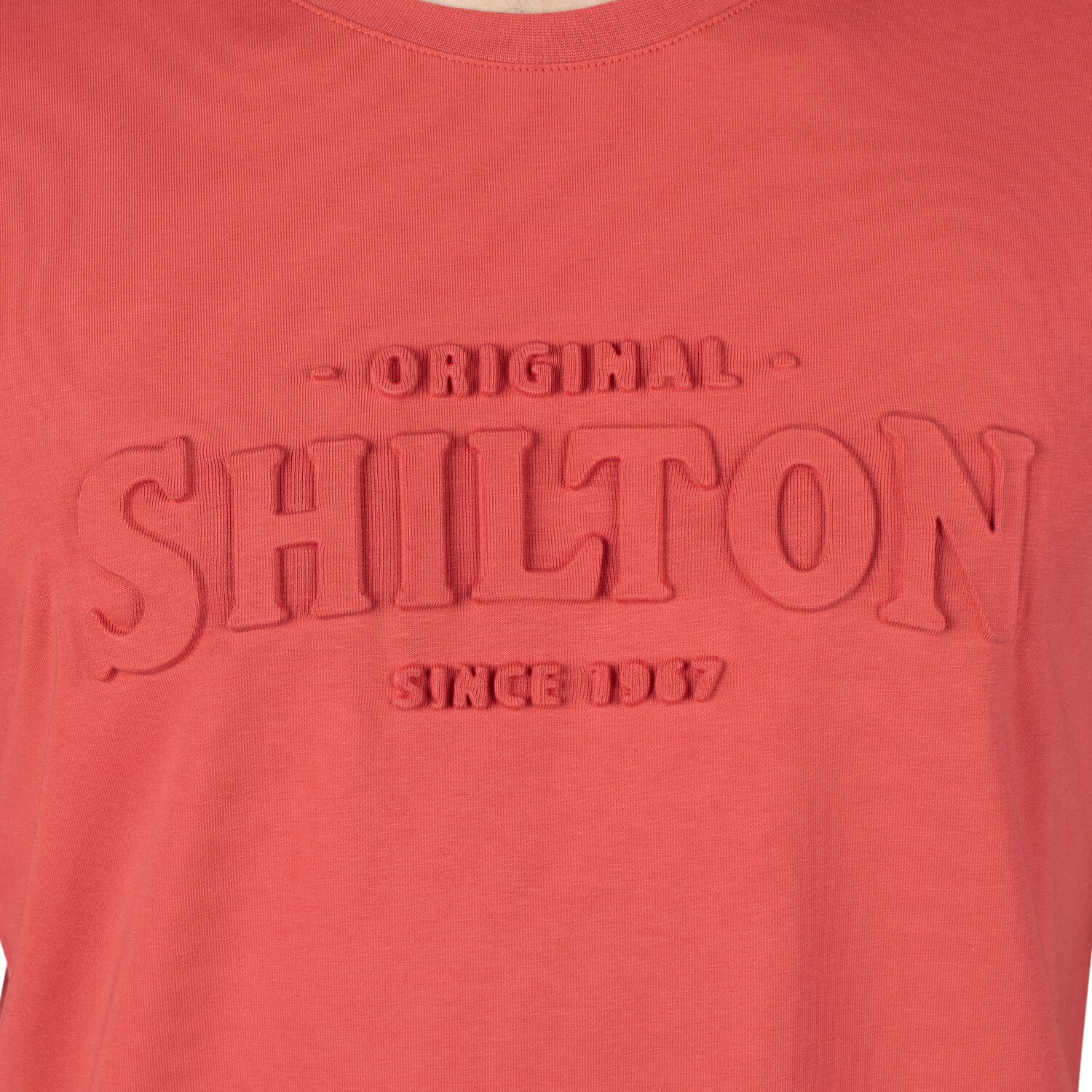 Basic relief T-shirt