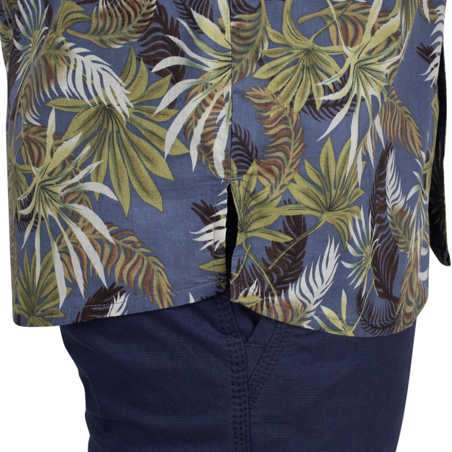 Lightweight explorer shirt