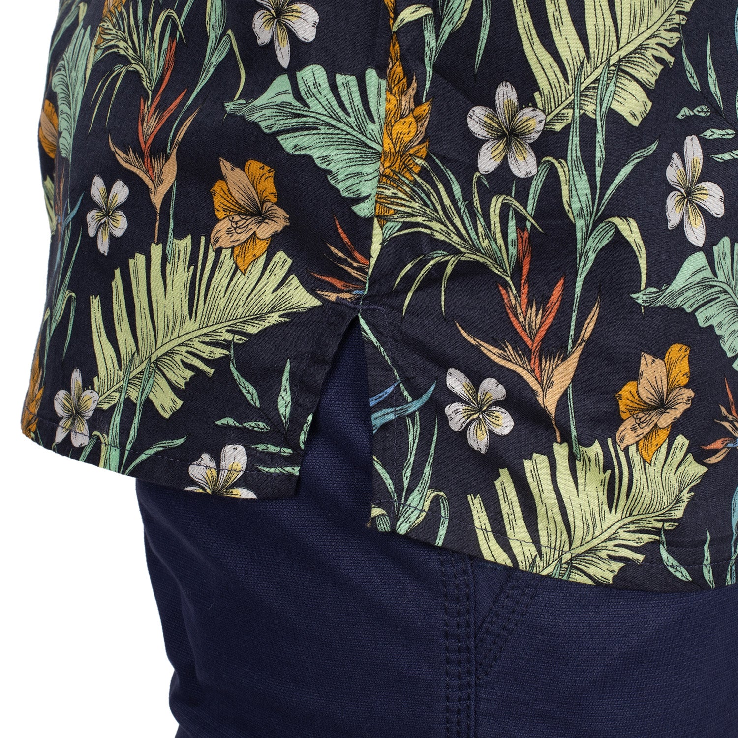 Men's jungle shirt ease opening