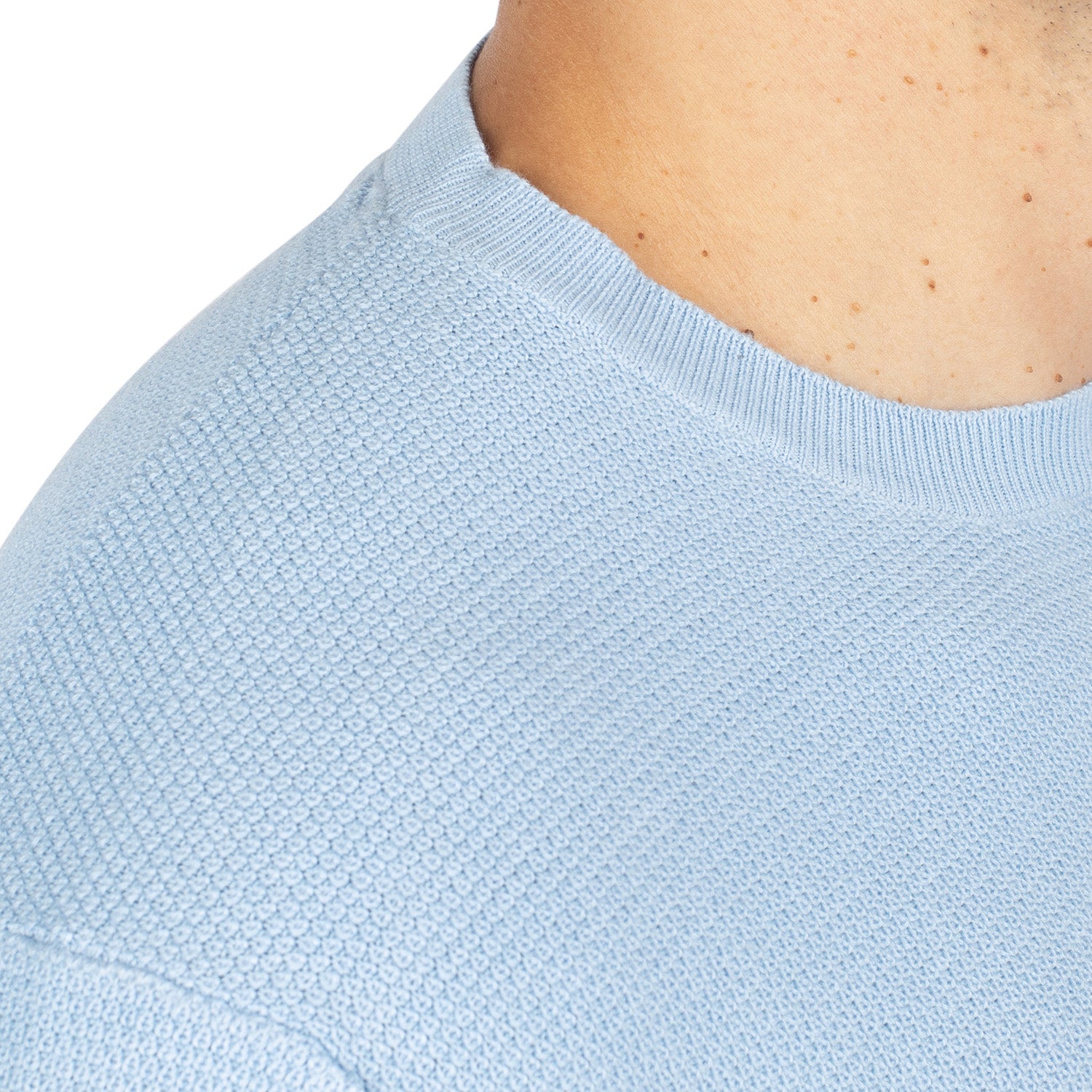 Lightweight round-neck sweater
