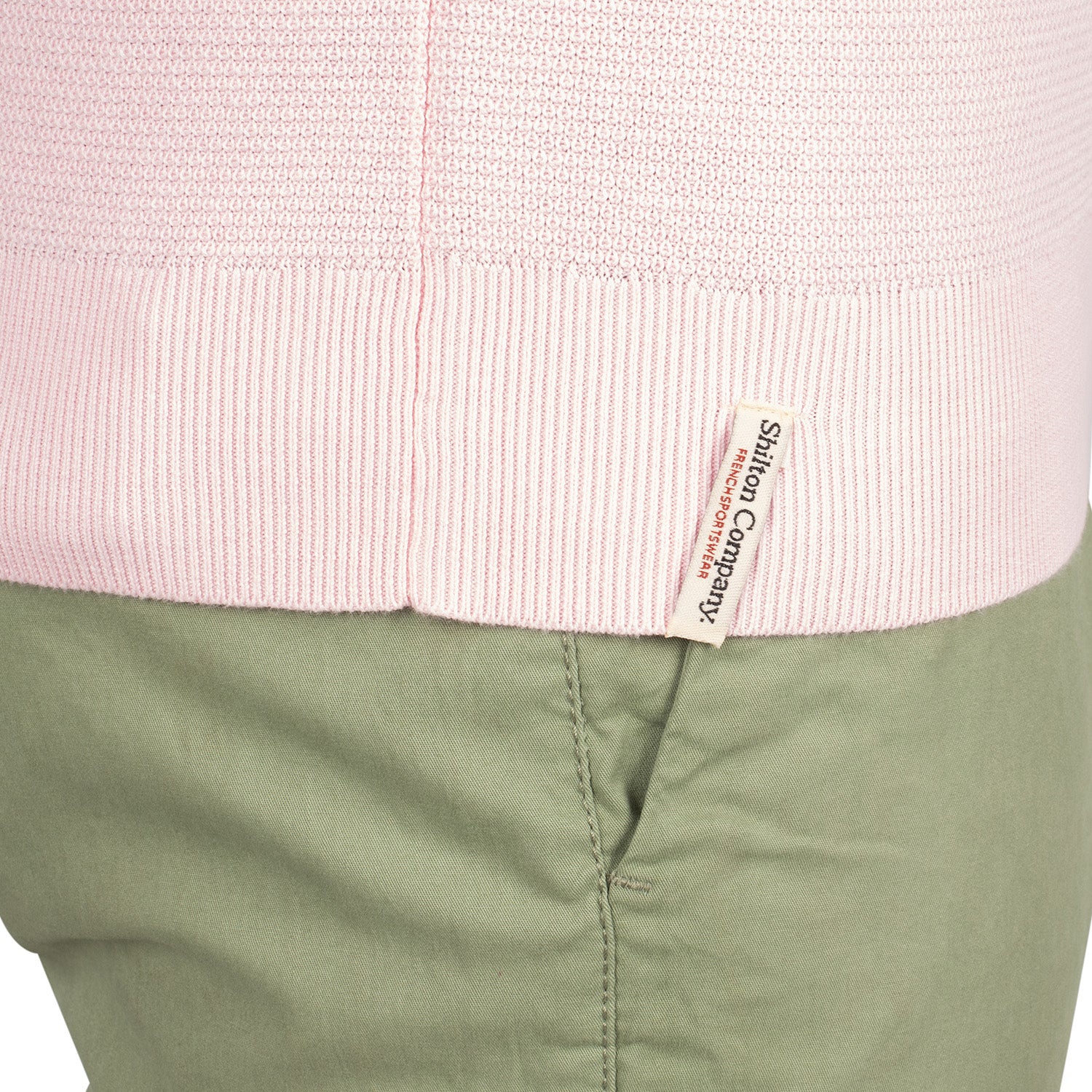 Lightweight round-neck sweater