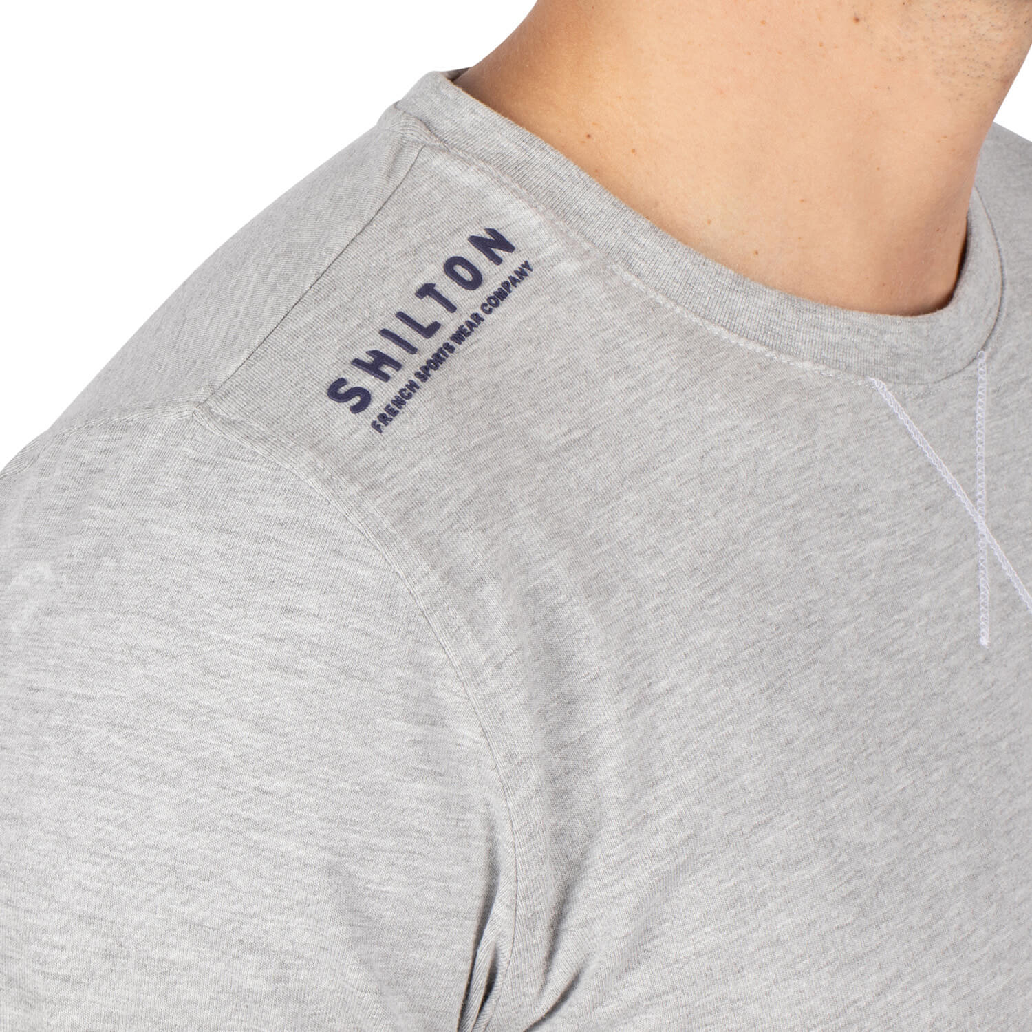 Button pocket T-shirt