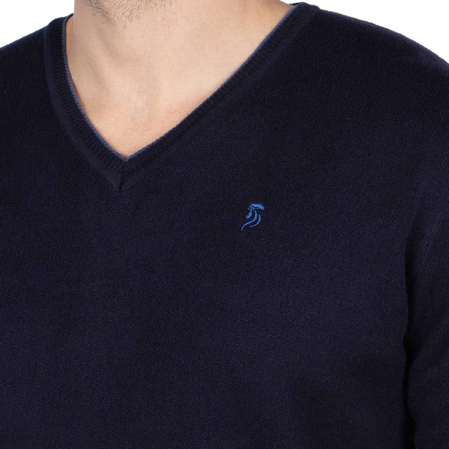 City v-neck sweater