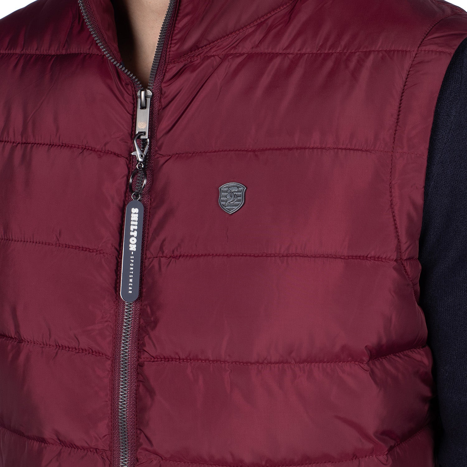 Sleeveless down jacket