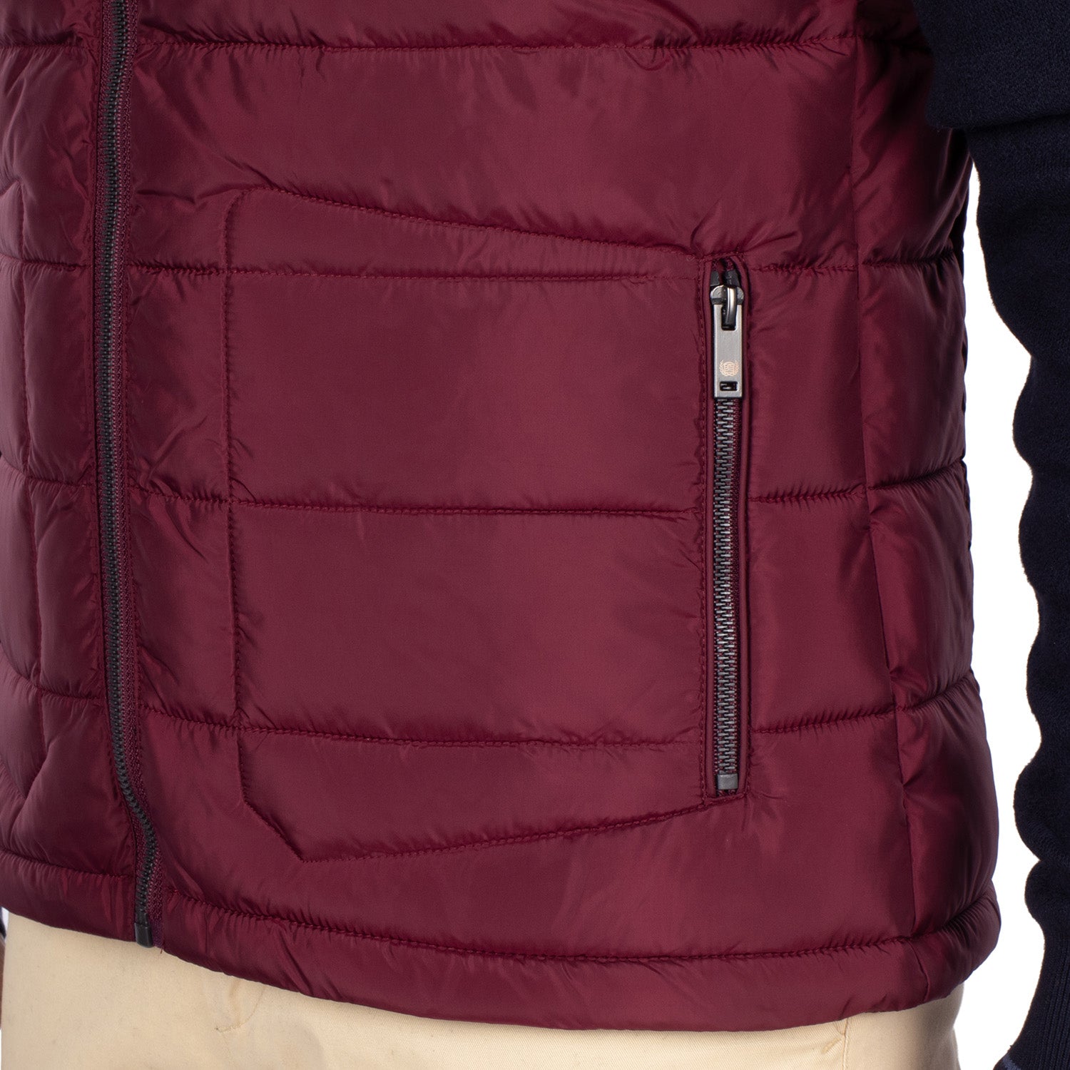 Sleeveless down jacket