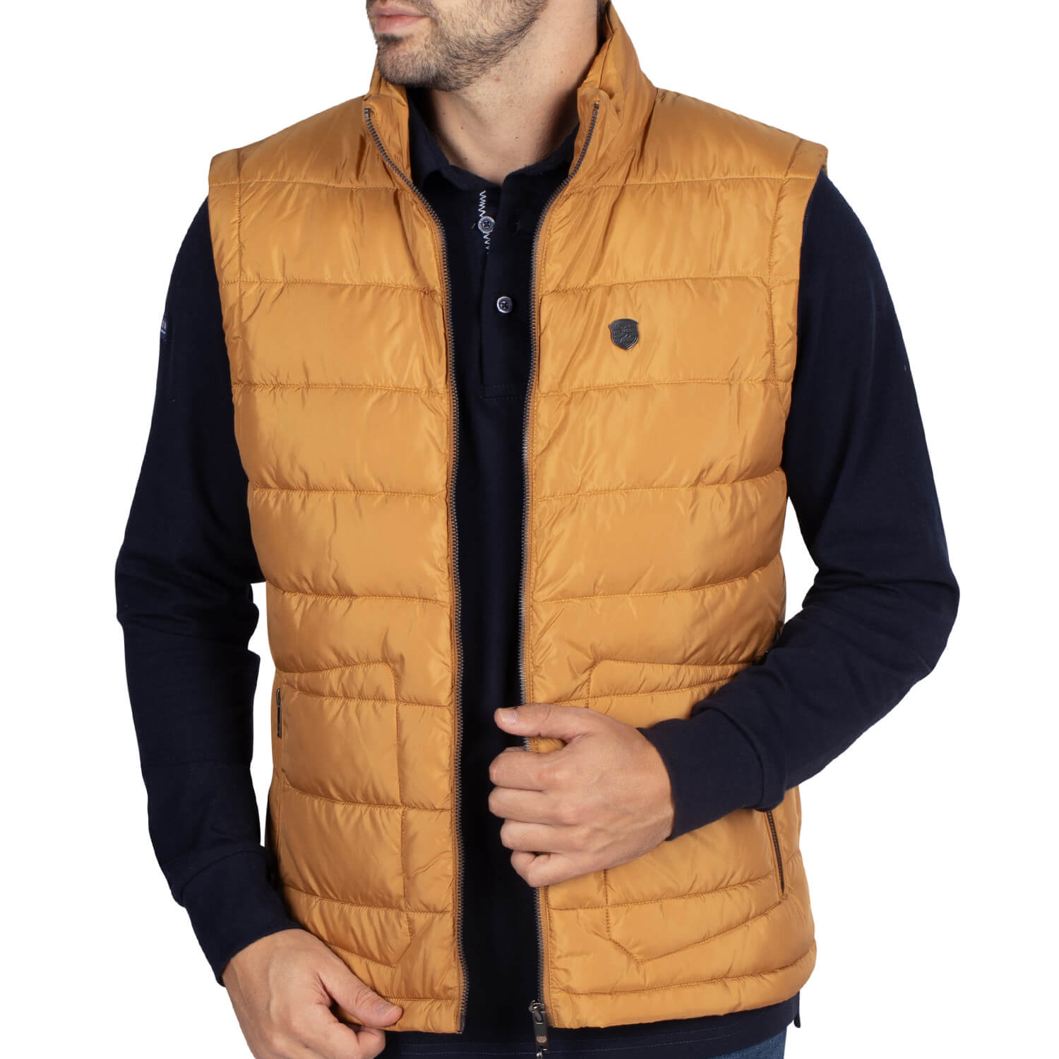 Sleeveless down jacket