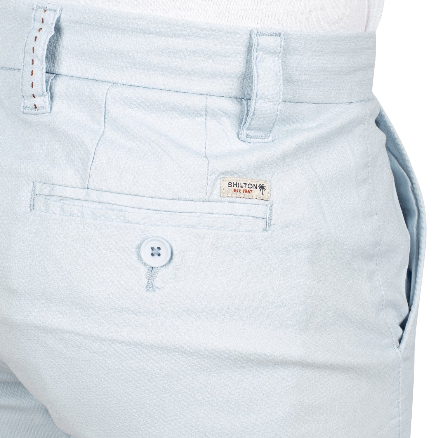 Bermuda chino relief