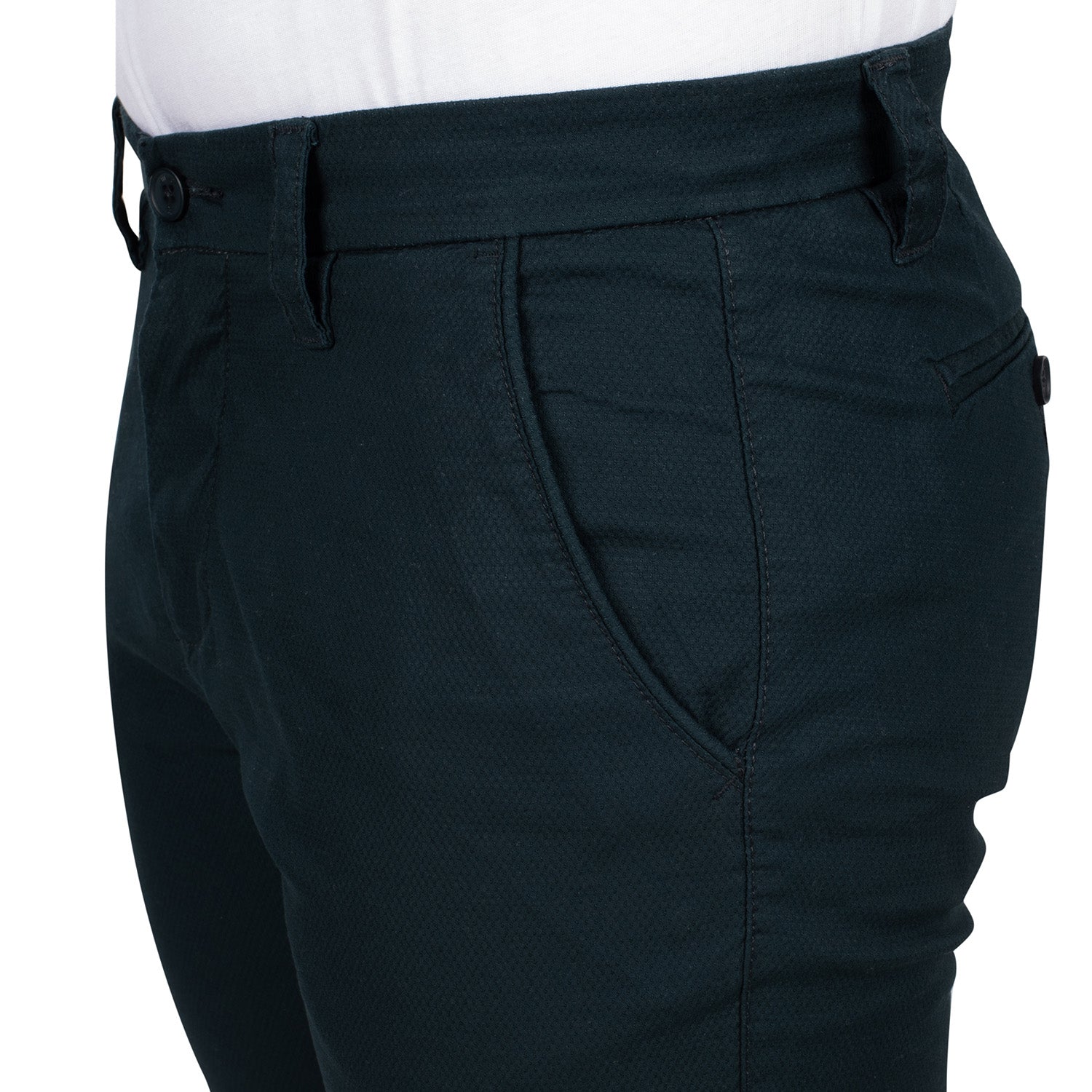Bermuda chino relief