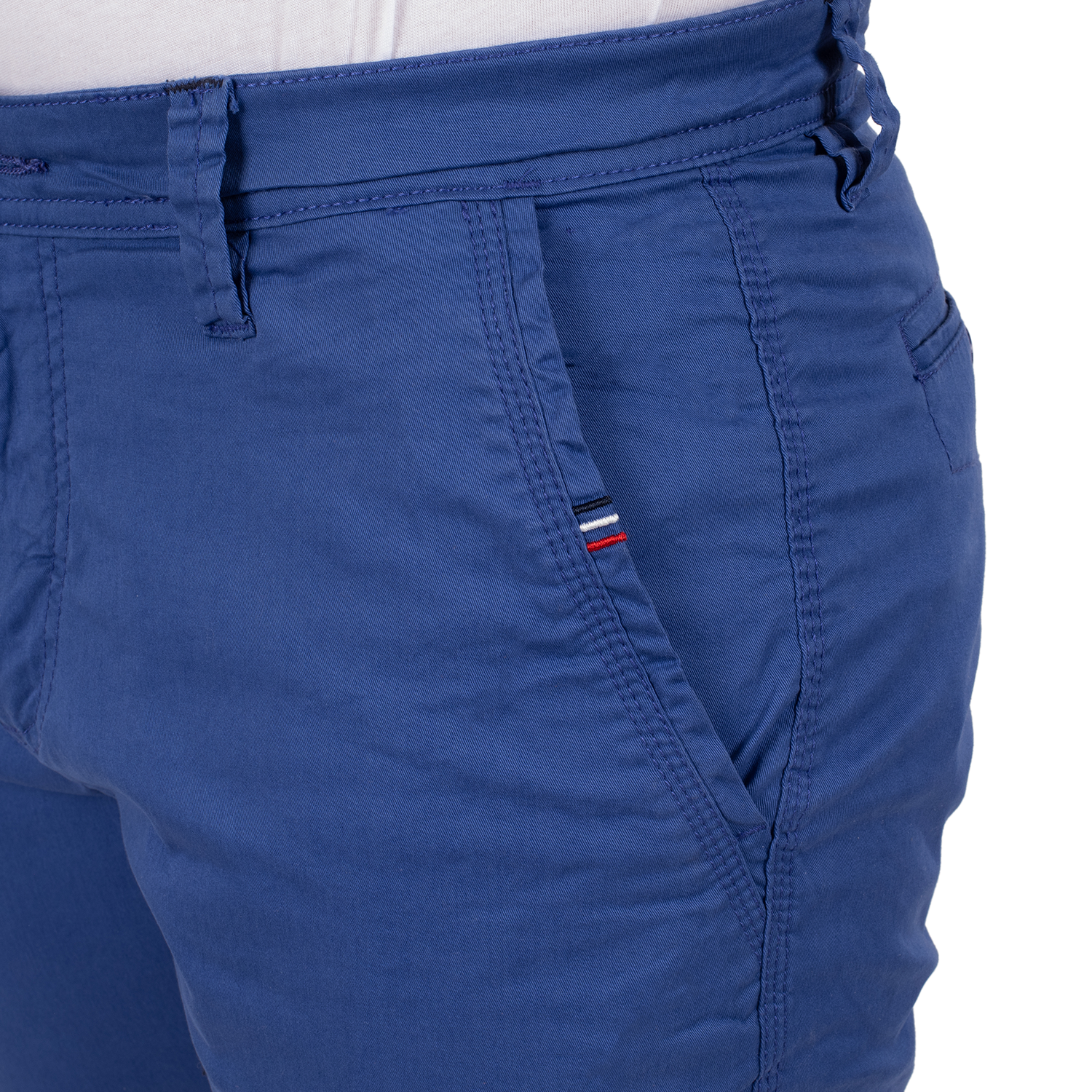 Bermuda chino neró