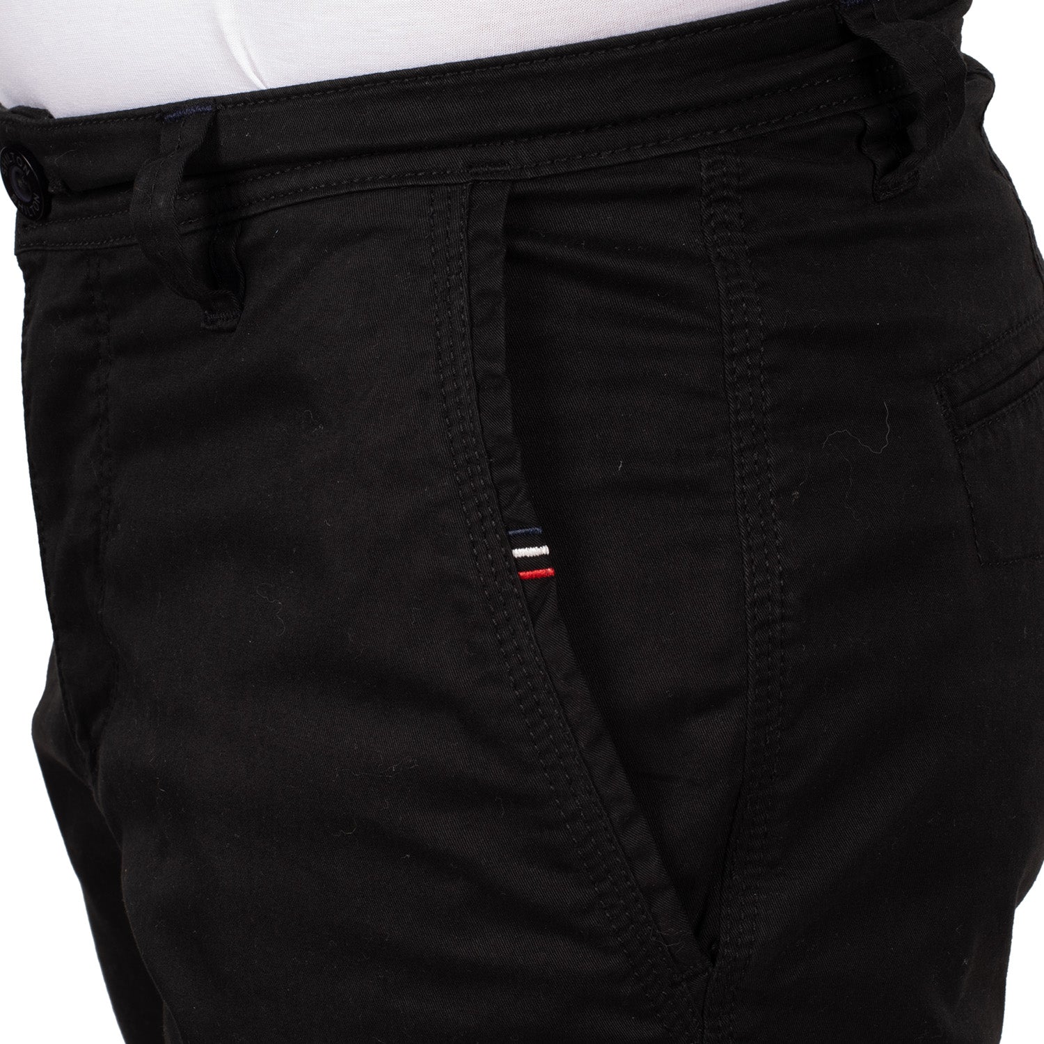 Bermuda chino neró