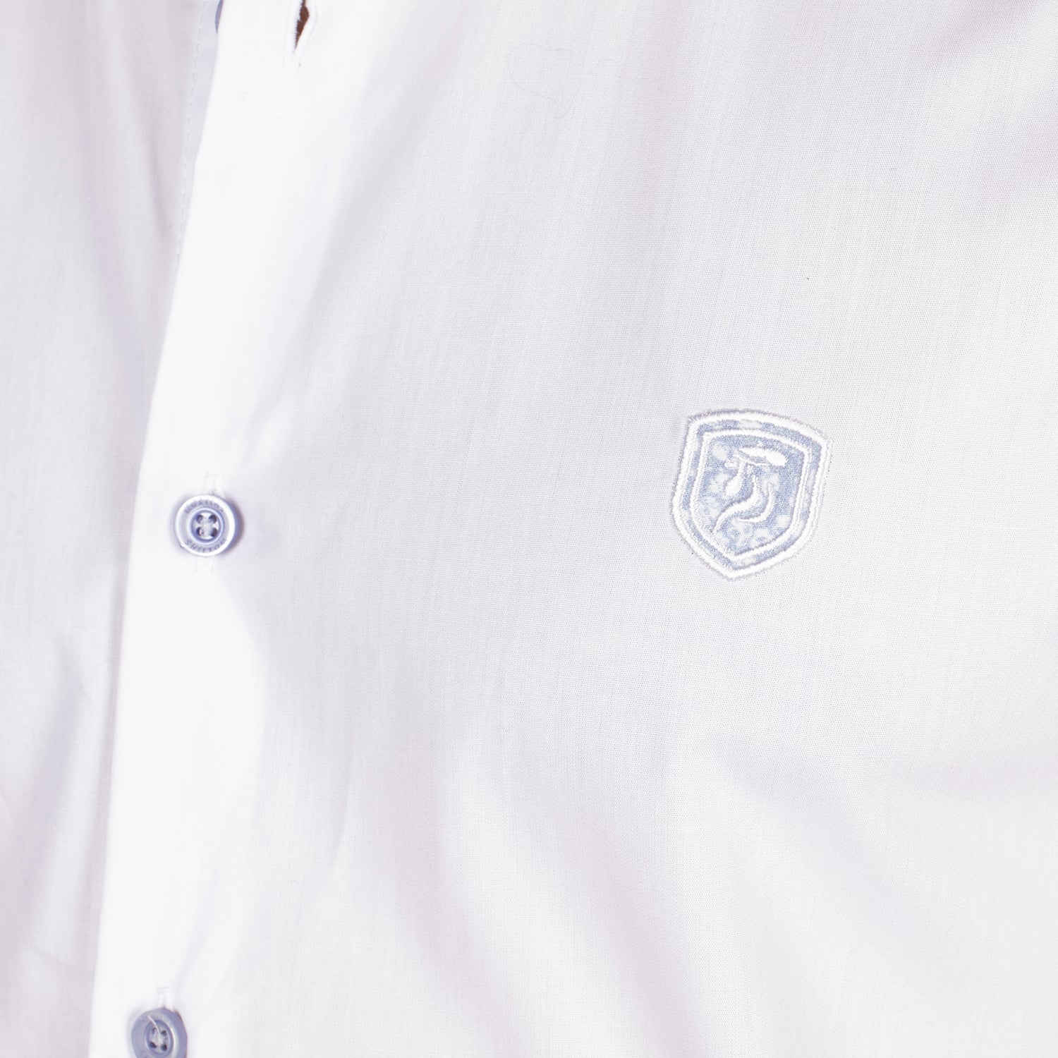 Chemise écusson aion