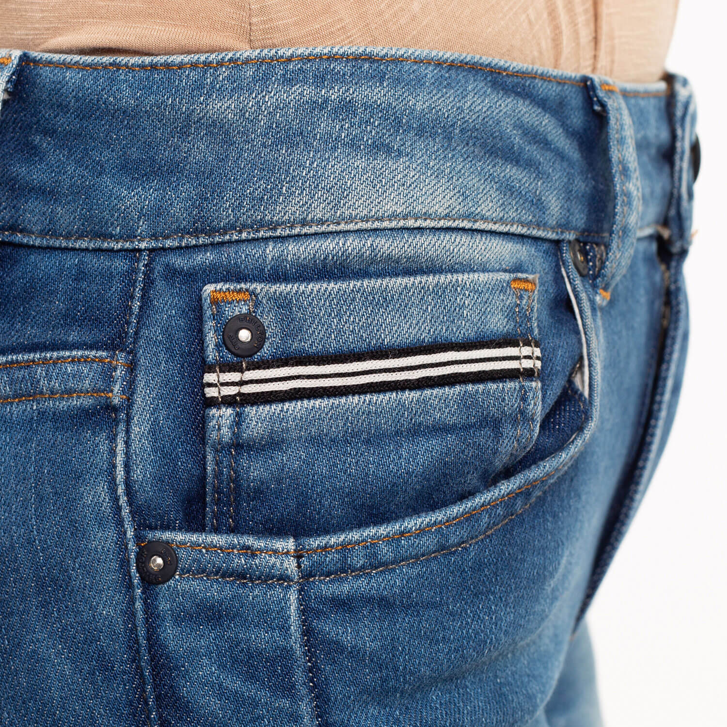 Women's heavy wash jeans