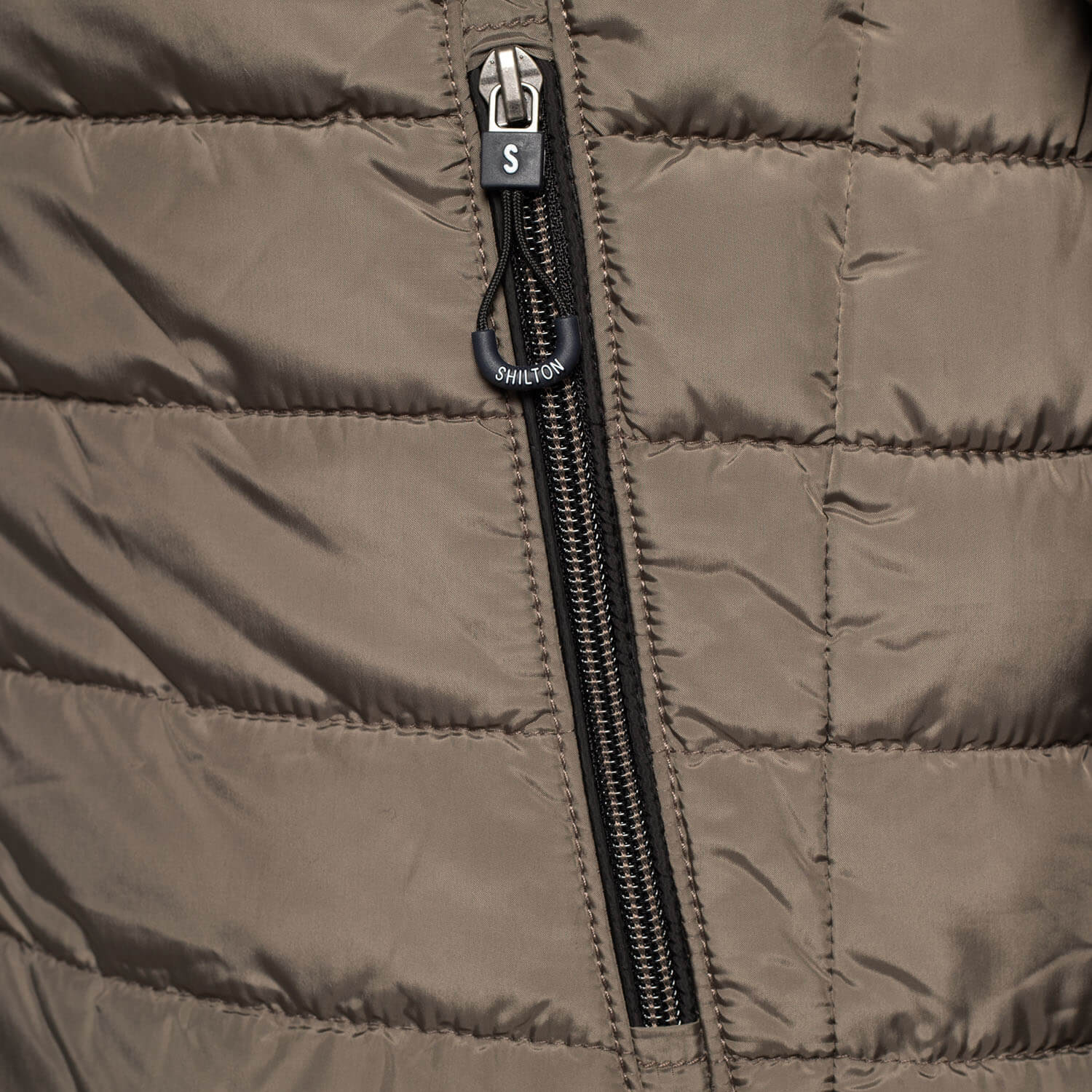 Lightweight, warm down jacket