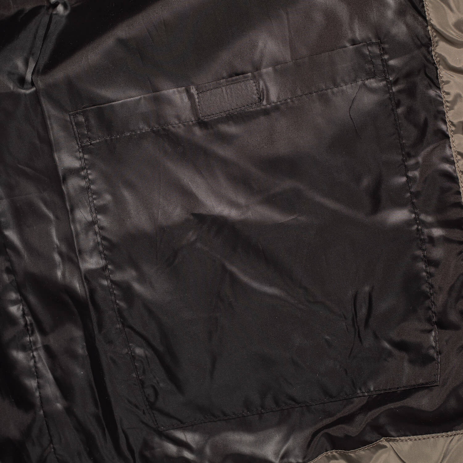 Lightweight, warm down jacket