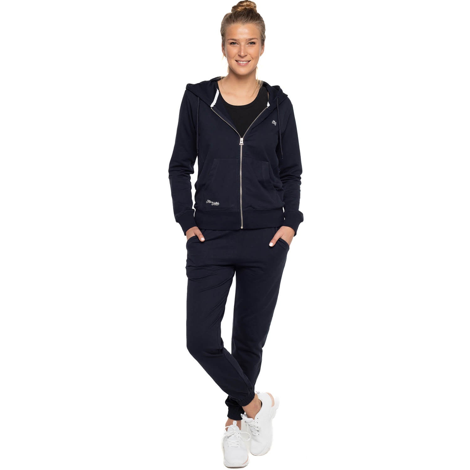 Miss jogging bottoms