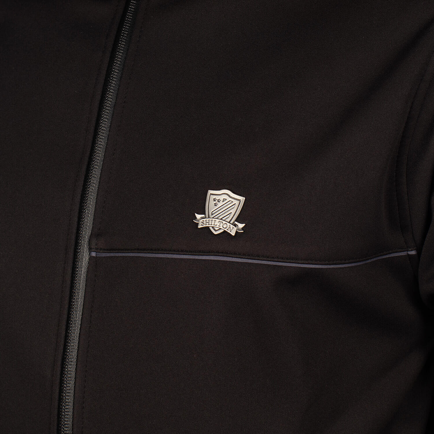 Water-repellent vest