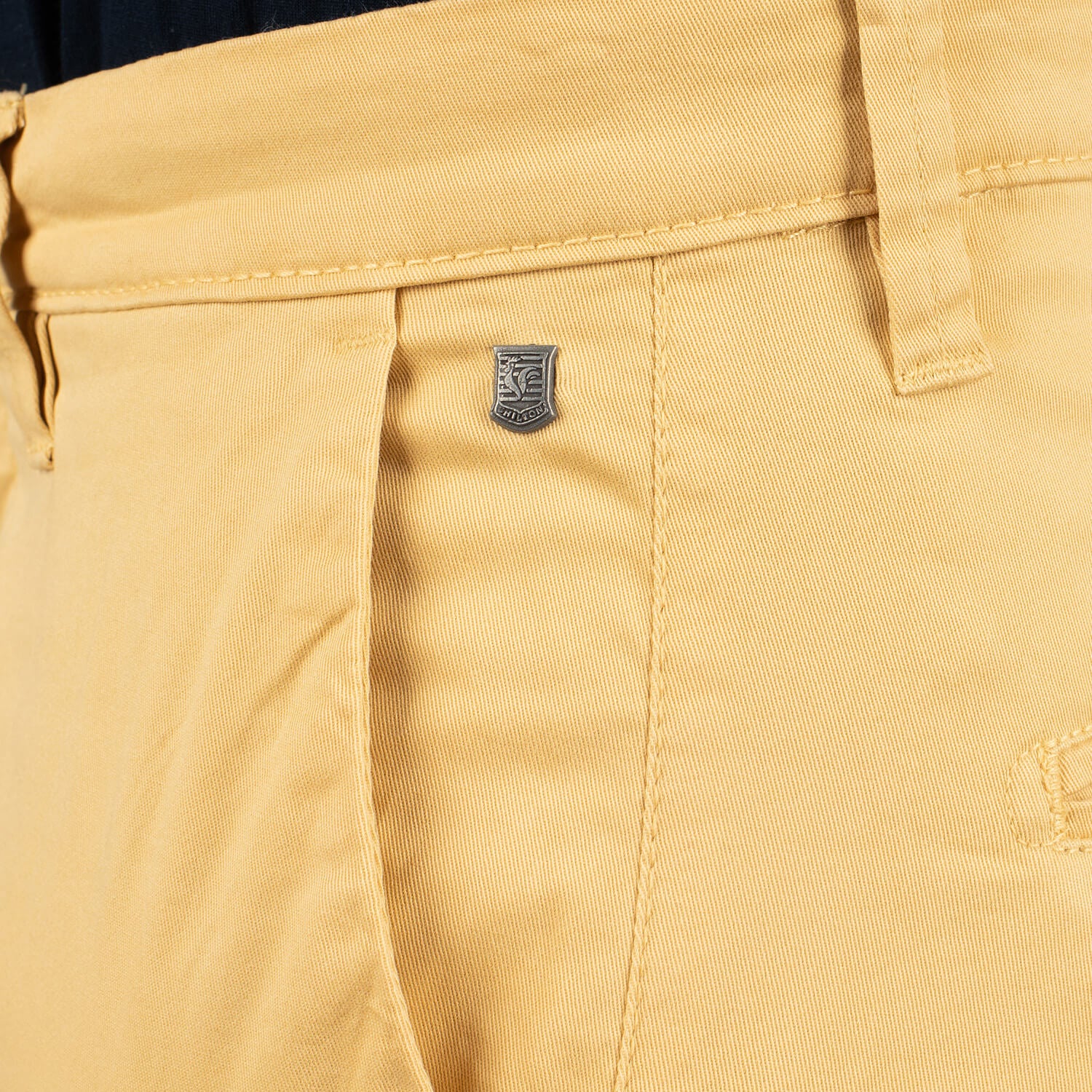 Basic chino pants