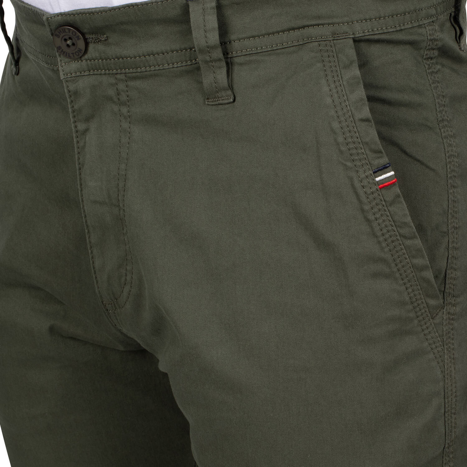 City chino pants