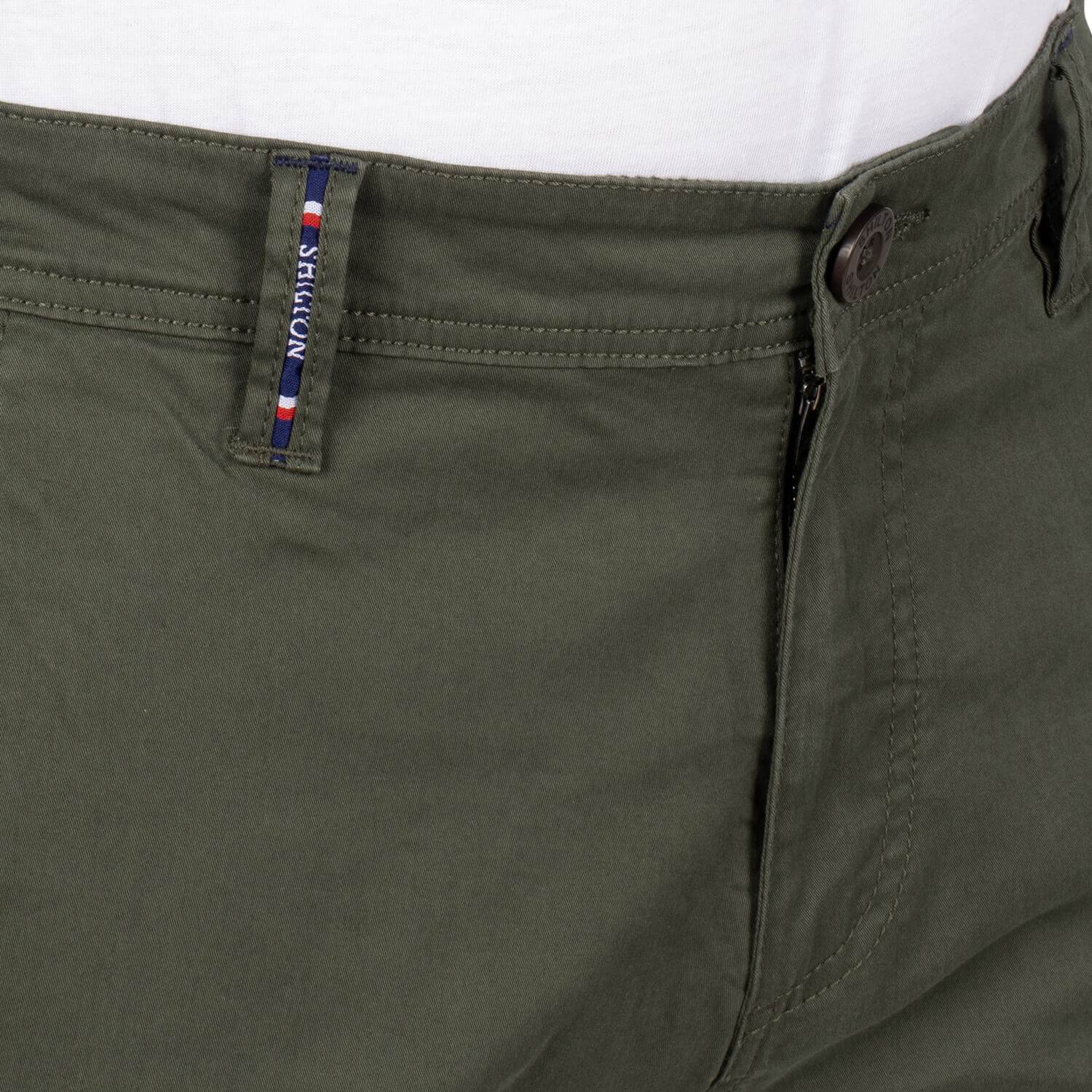 City chino pants