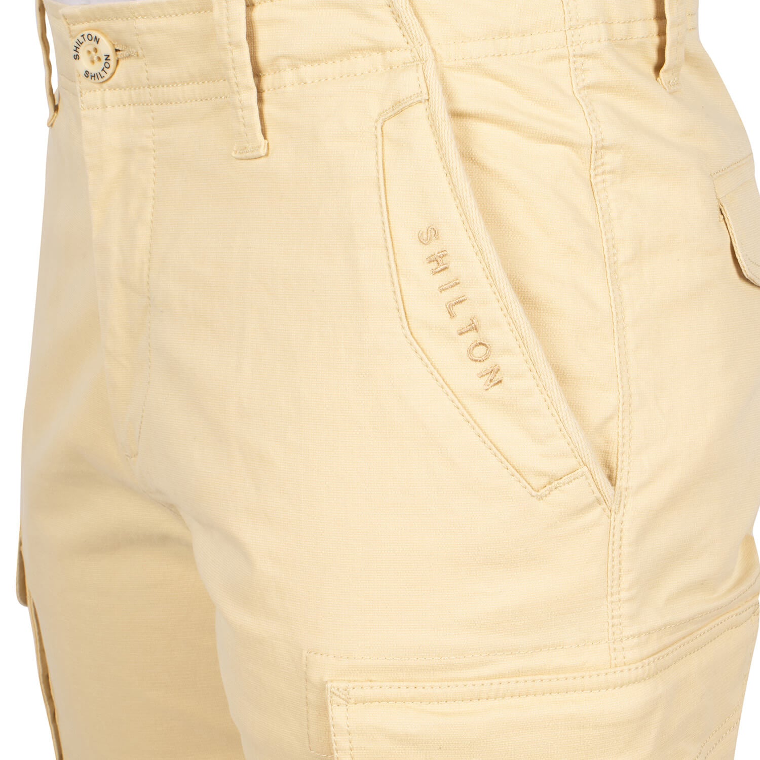 Bermuda cargo shorts