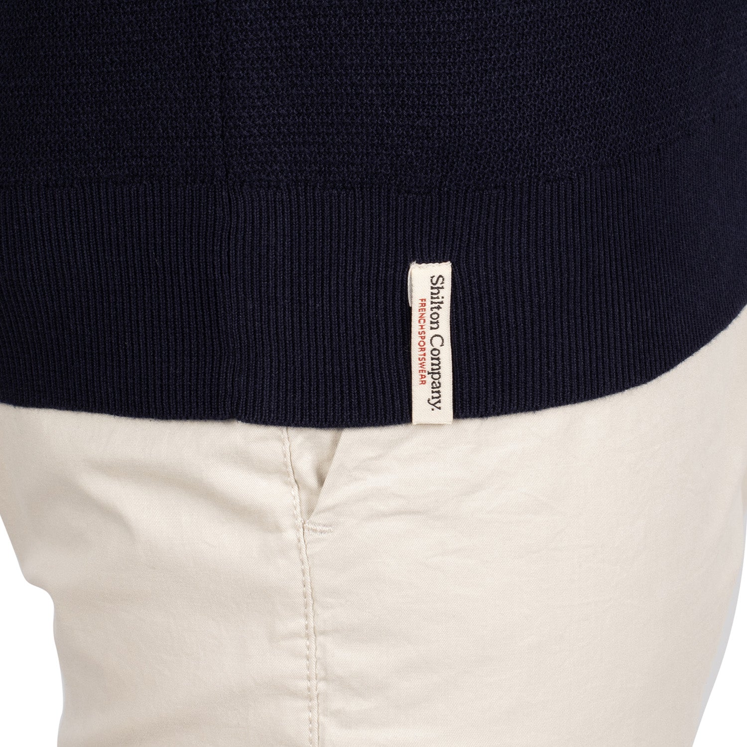 Lightweight round-neck sweater