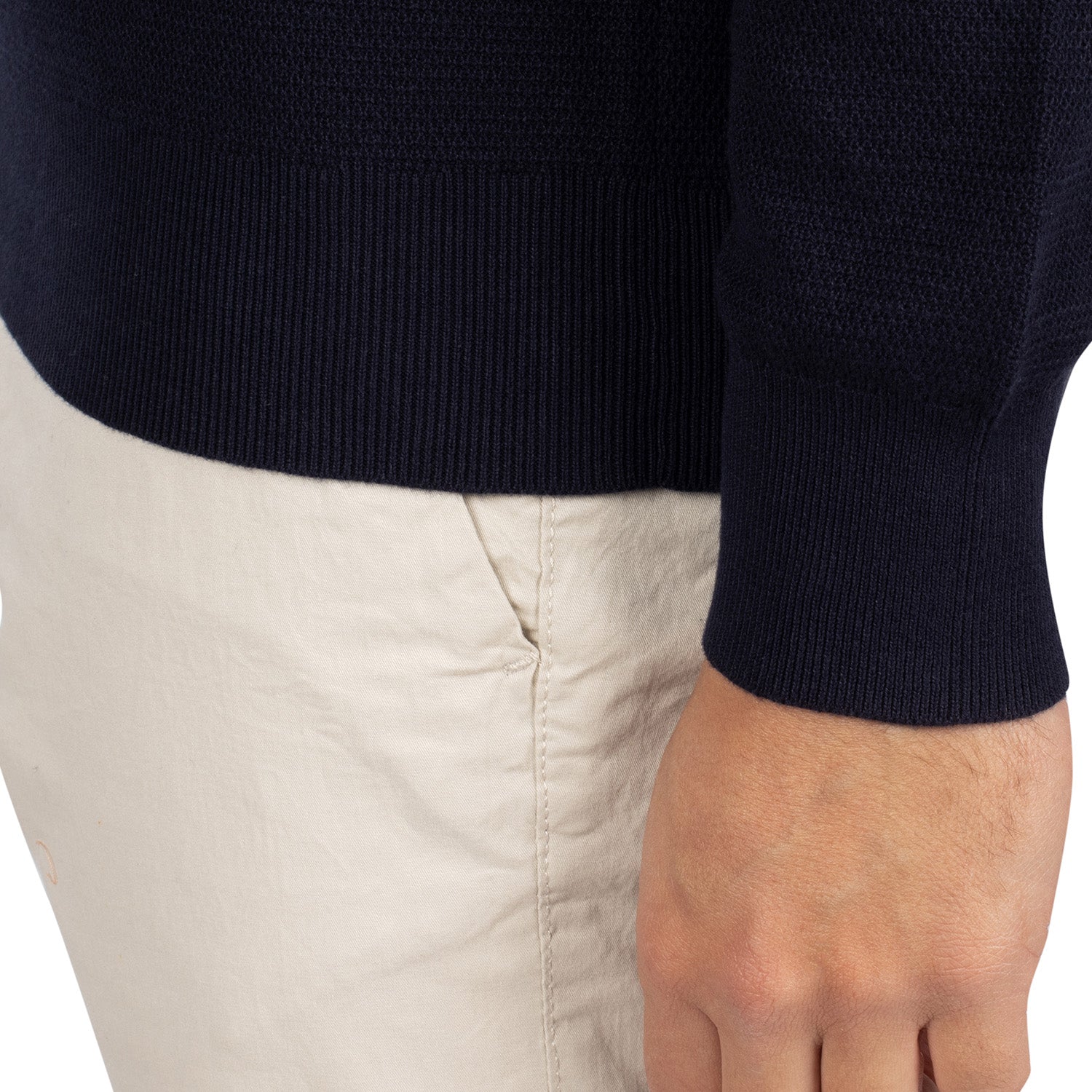 Lightweight round-neck sweater