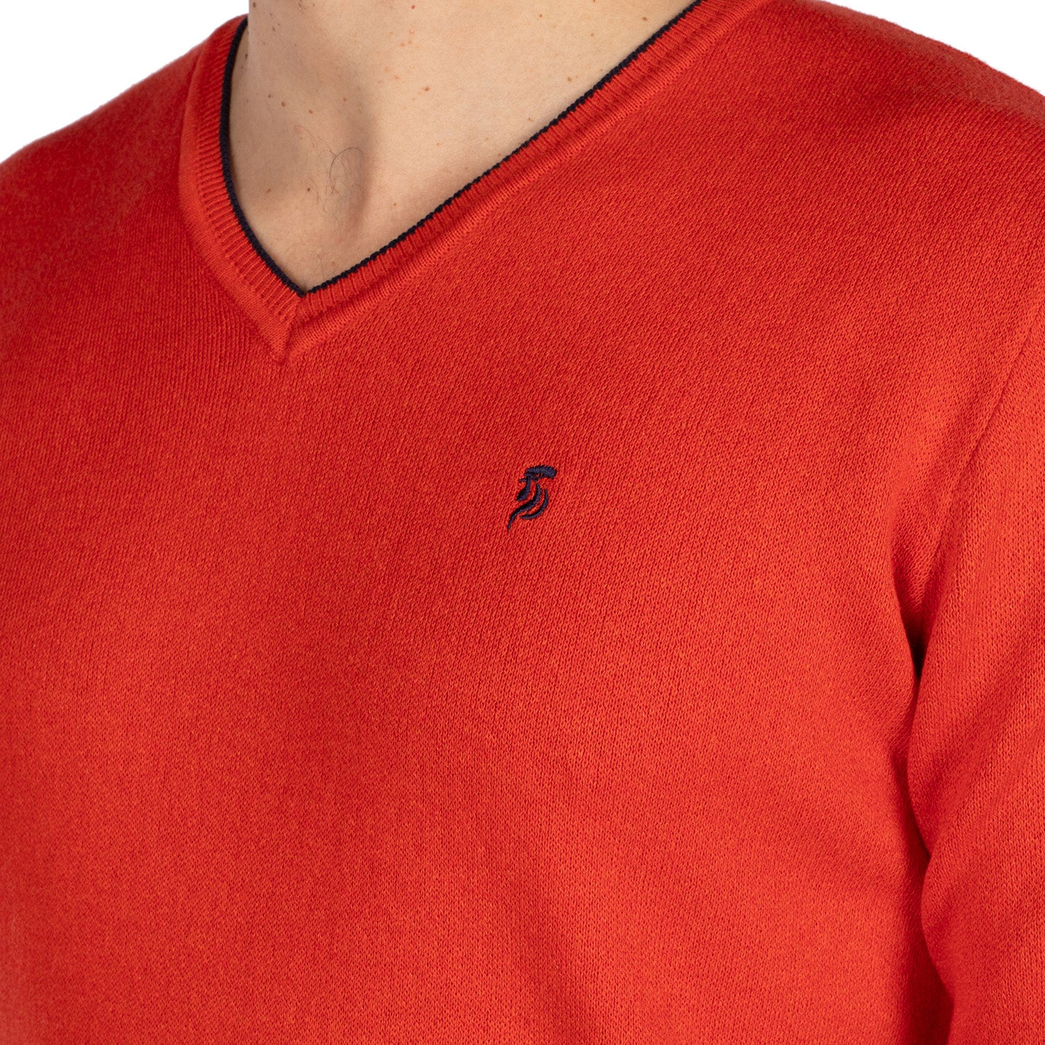 City v-neck sweater
