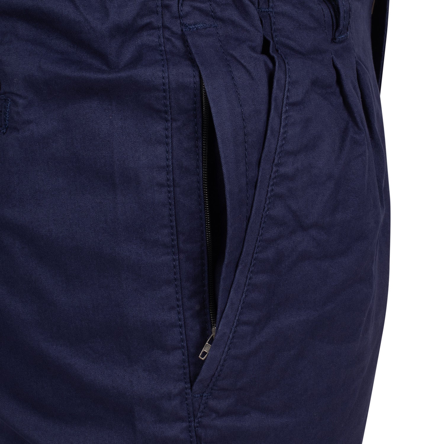 Bermuda chino essential